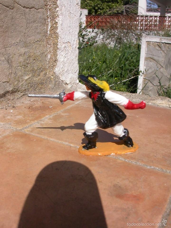 Figuras de goma y PVC: FIGURA JECSAN - Foto 1