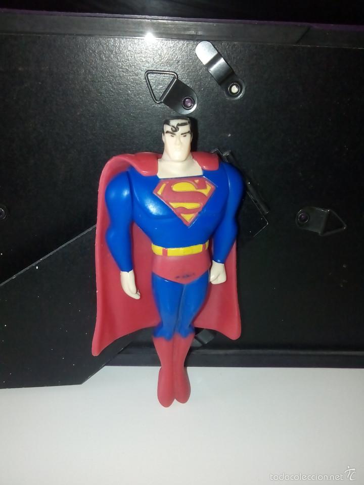 Figuras de goma y PVC: Figura Superman de 11 cms . DC Comics - McDonalds. - Foto 1
