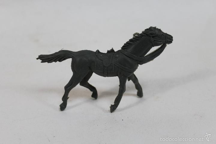 Figuras de goma y PVC: CABALLO DE PLASTICO DE INDIOS - VAQUEROS - Foto 1