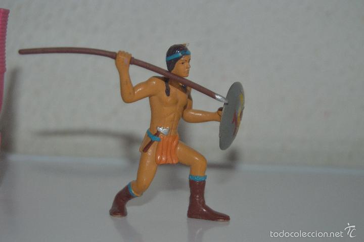 Figuras de goma y PVC: mu&ntilde;eco figura indio comansi - Foto 5