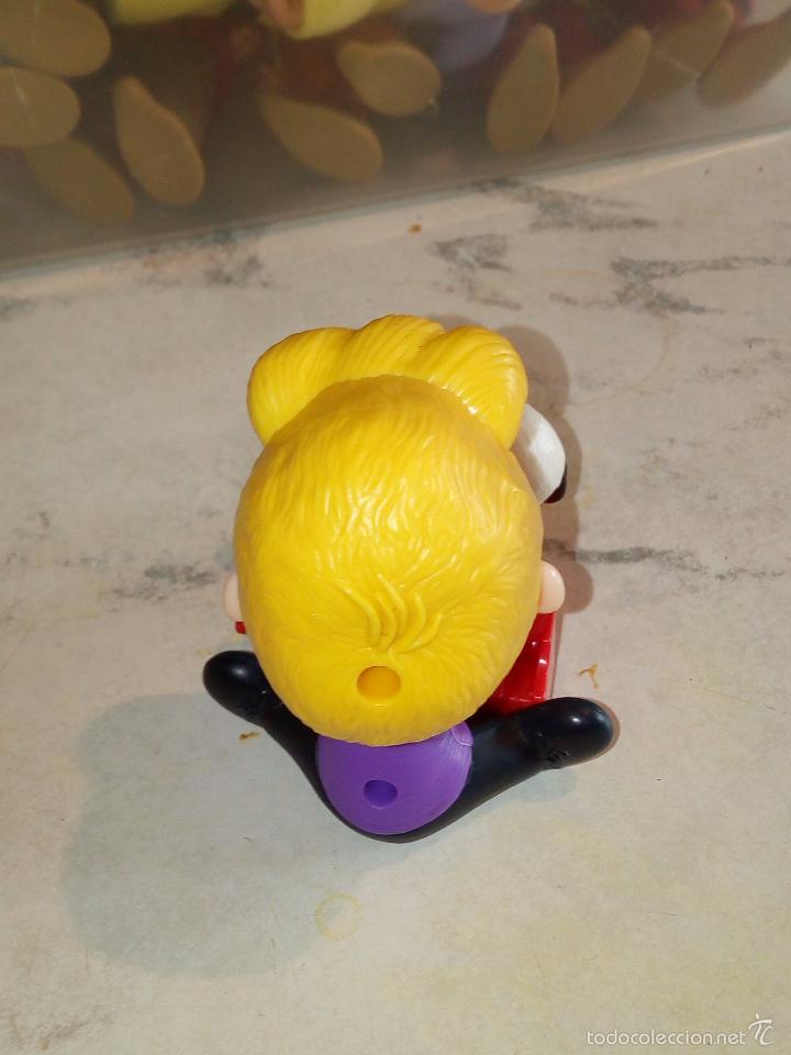 Figuras de goma y PVC: Schroeder y Snoopy. McDonalds, 2015 - Foto 3