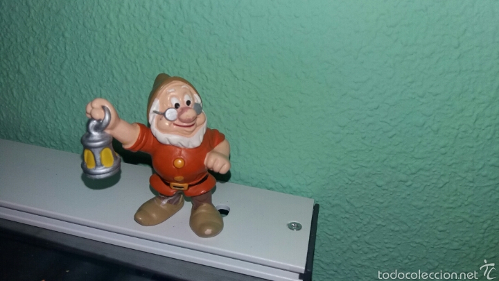 Figuras de Goma y PVC: Enanito bully disney de blancanieves