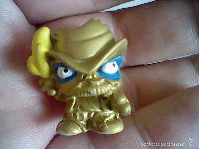 Figure di Gomma e PVC: FIGURA ZOMLINGS DORADO ED LIMITADA SOMBRERO