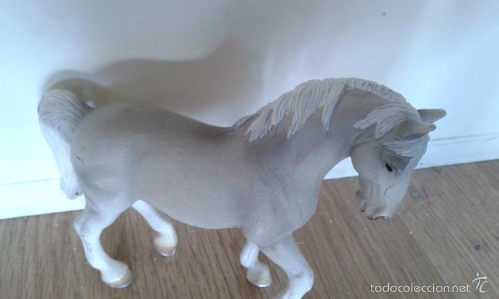 Figuras de goma y PVC: CABALLO BLANCO - Foto 2