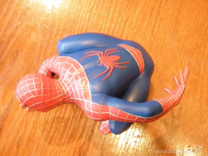 Figuras de goma y PVC: SPIDERMAN AGACHADO MARVEL 2004 - Foto 2