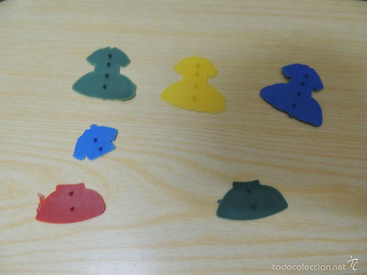 Figuras de goma y PVC: VESTIDOS DE PLASTICO - Foto 2