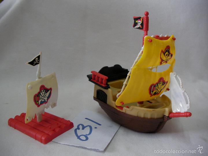 Figuras de goma y PVC: BARCO PIRATA Y BALSA - Foto 1