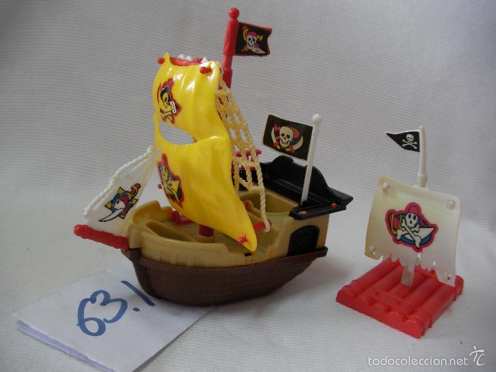 Figuras de goma y PVC: BARCO PIRATA Y BALSA - Foto 2