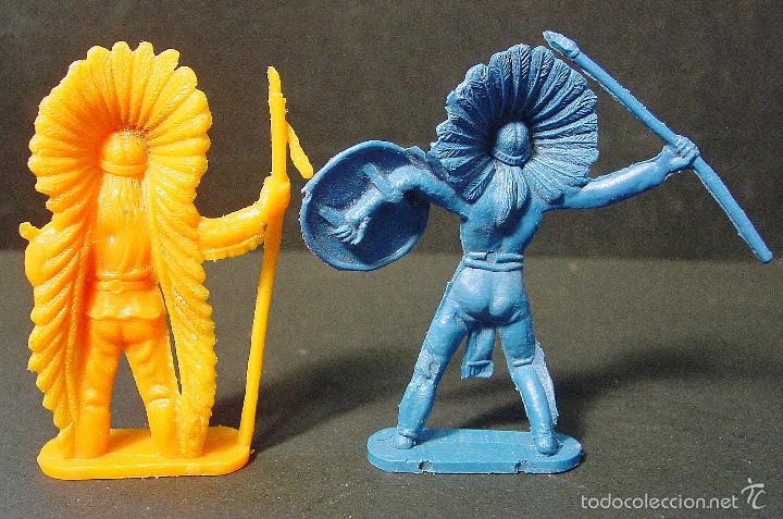 Figuras de goma y PVC: DOS JEFES INDIOS EN PL&Aacute;STICO MONOCROMO. COMANSI? A&Ntilde;OS 70 - Foto 2