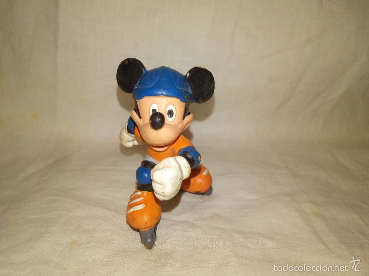 Figuras de goma y PVC: Mickey Mouse patinador, Bullyland - Foto 2