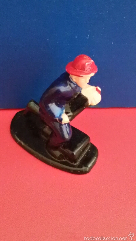 Figuras de goma y PVC: Figura plastico - BOMBERO - Foto 1