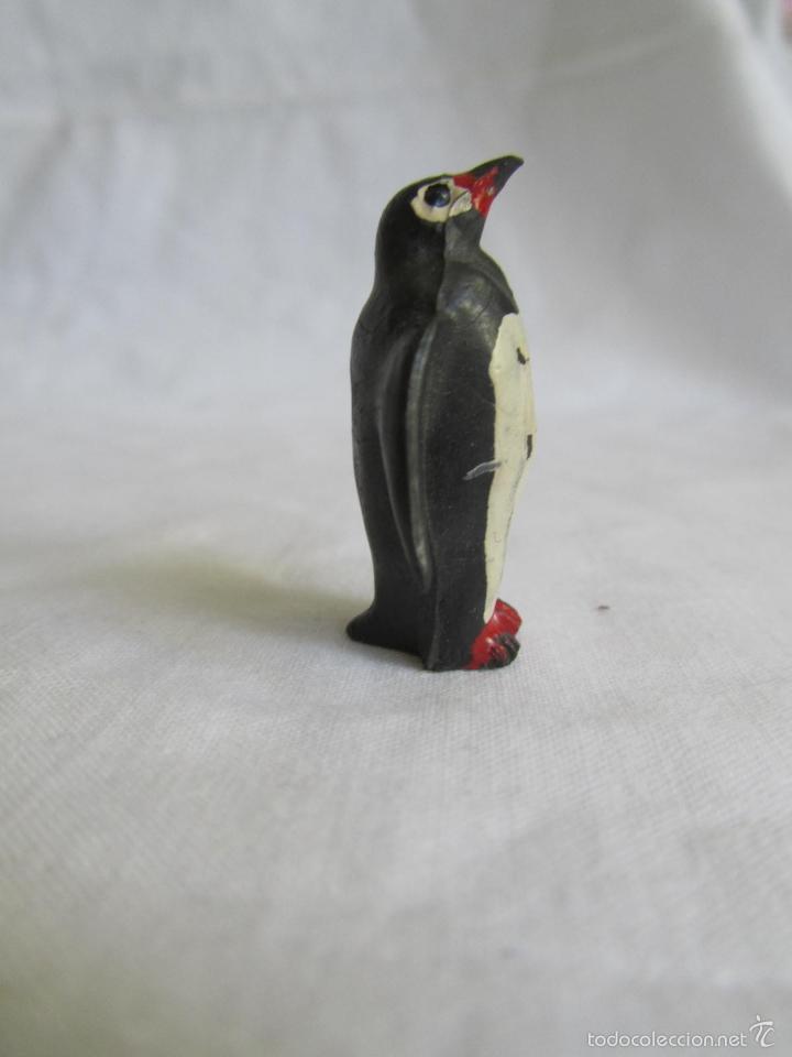 Figuras de goma y PVC: Pinguino de pl&aacute;stico de Pech - Foto 5