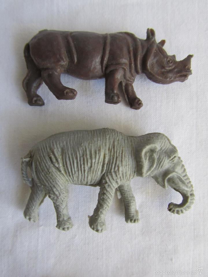 Figuras de goma y PVC: 8 figuras de pl&aacute;stico de animales - Foto 5