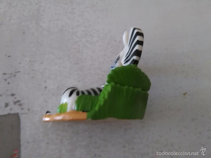 Figuras de goma y PVC: FIGURA KINDER MADAGASCAR - Foto 2