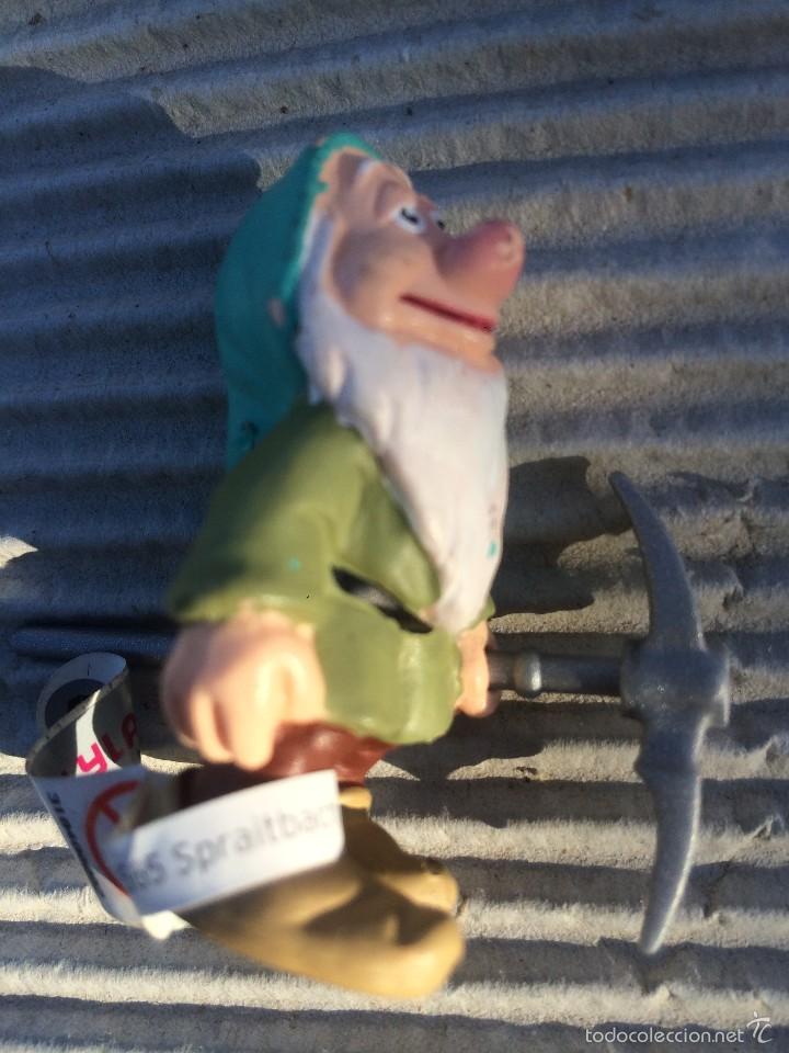 Figuras de goma y PVC: ENANITO CON PICO DE BULLYLAND - Foto 1