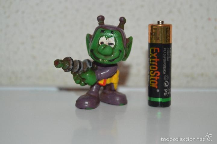 Figuras de goma y PVC: mu&ntilde;eco figura Astronick extraterrestre - Foto 1