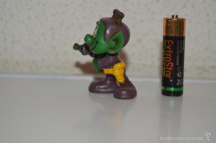 Figuras de goma y PVC: mu&ntilde;eco figura Astronick extraterrestre - Foto 2