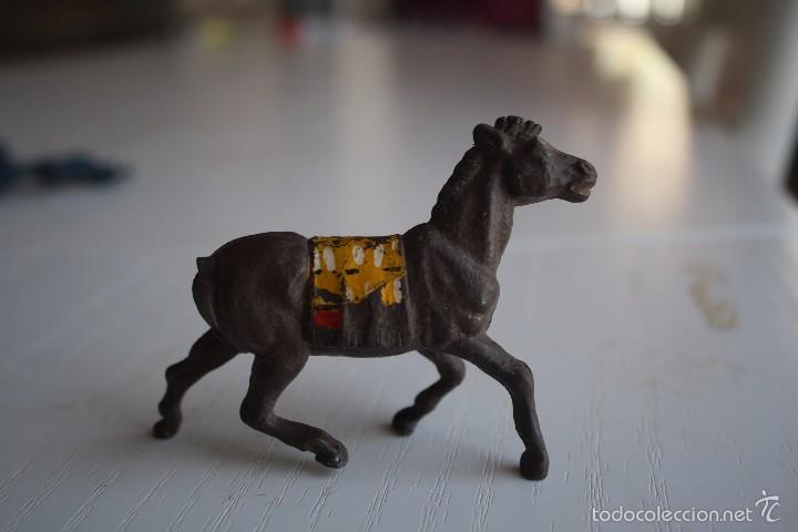 Figuras de goma y PVC: CABALLO DE GOMA JECSAN ? - Foto 1