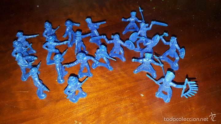 Figuras de goma y PVC: lote del oeste indios y vaqueros cowboy - Foto 1