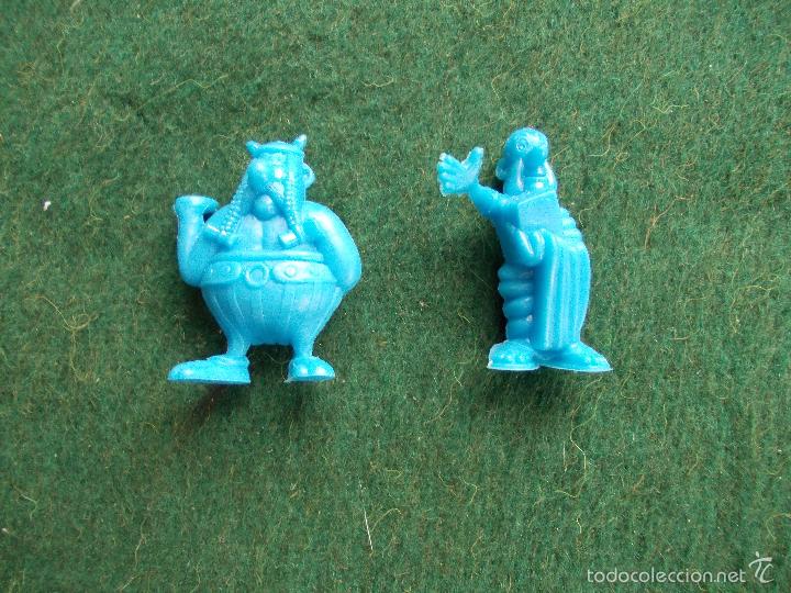 Figuras de goma y PVC: 2 Figuras Dunkin Ast&eacute;rix y Obelix - Foto 1