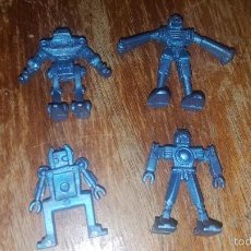 Figuras de Goma y PVC: LOTE 4 ROBOT MARCA PIPERO DE PLASTICO