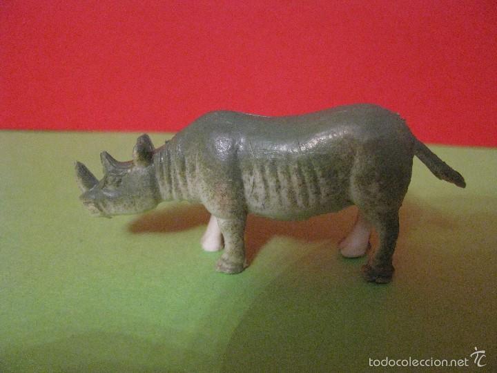 Figuras de goma y PVC: FIGURA DE RINOCERONTE. - Foto 1