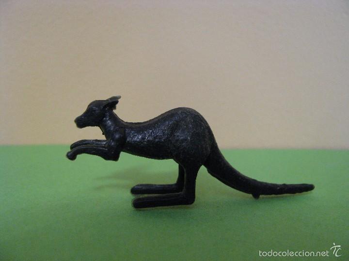 Figuras de goma y PVC: FIGURA DE CANGURO. - Foto 1