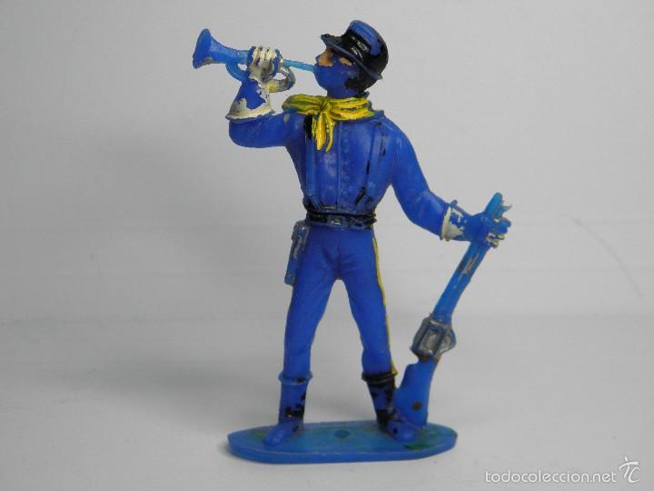Figuras de goma y PVC: SOLDADO CON TROMPETA DE COMANSI - Foto 1