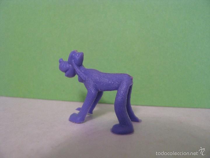 Figuras de goma y PVC: FIGURA DUNKIN DISNEY. PLUTO. MORADA. SIN RABO. - Foto 2