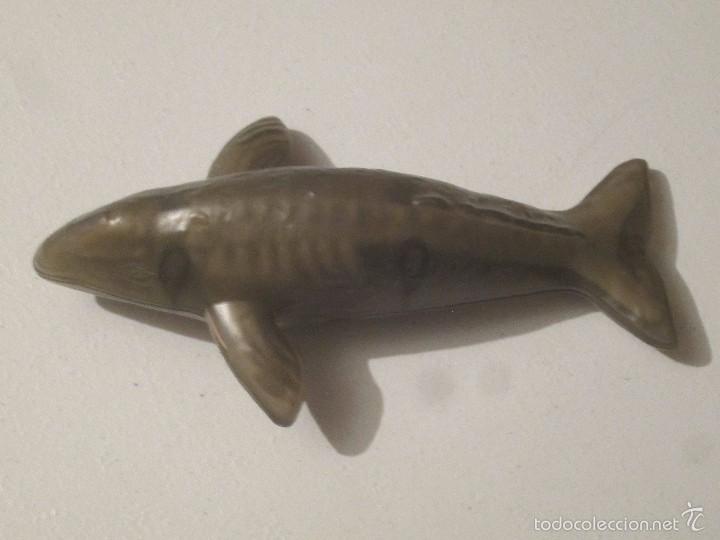 Rubber and PVC Figures: FIGURITA DELFIN CON ESQUELETO