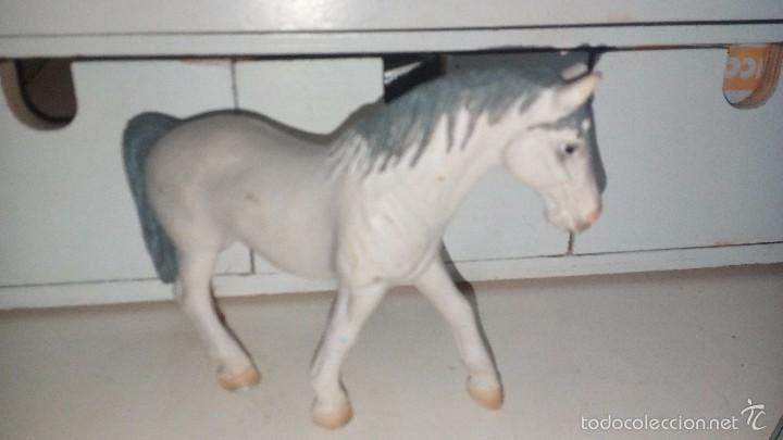 Figuras de goma y PVC: CABALLO BLANCO - Foto 1