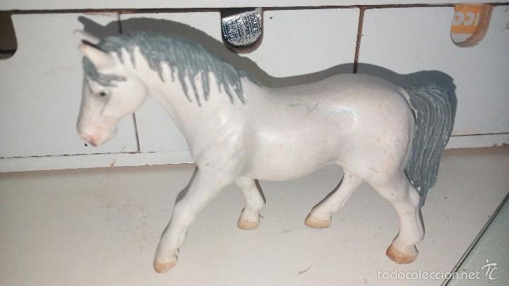 Figuras de goma y PVC: CABALLO BLANCO - Foto 2