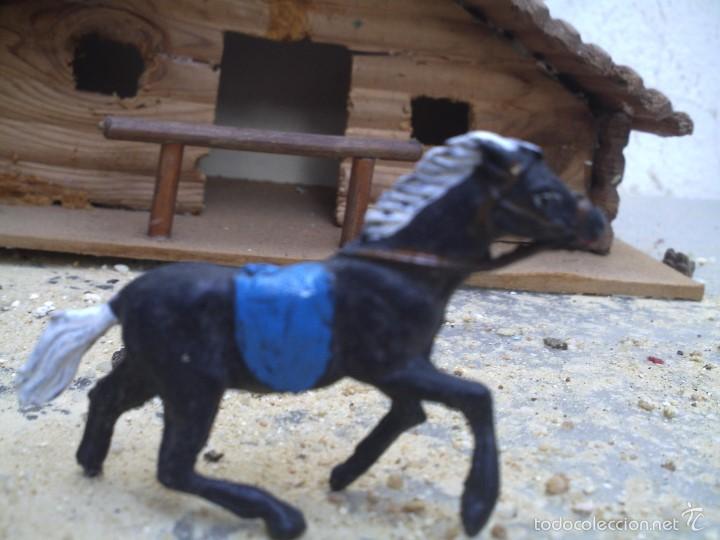Figuras de goma y PVC: caballo de comansi - Foto 1