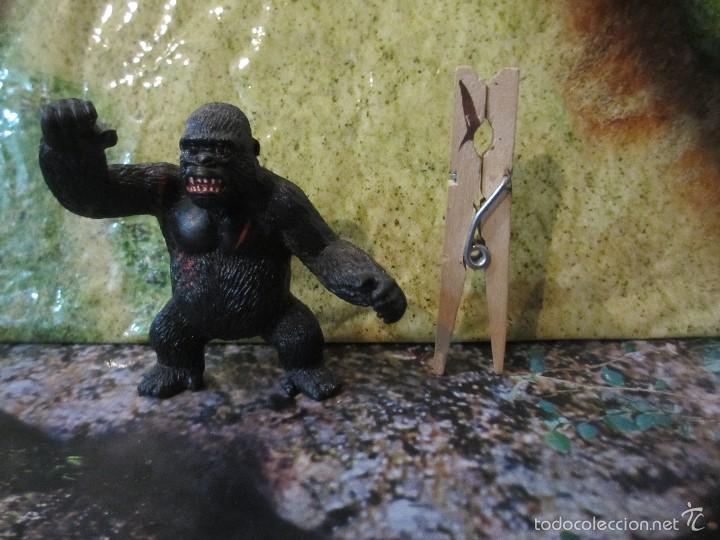 Figuras de goma y PVC: gorila king kong planeta simios - Foto 1