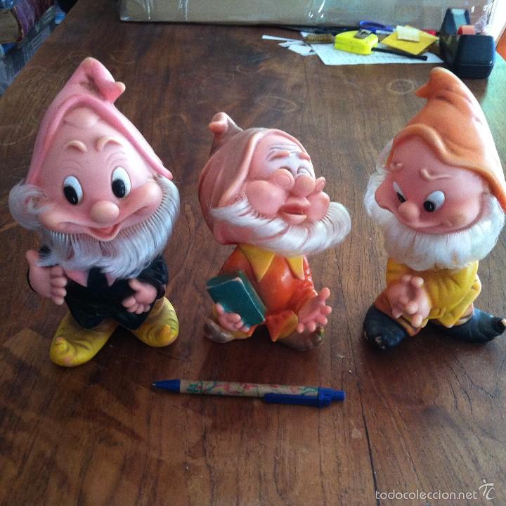 Figuras de goma y PVC: 3 enanitos goma - Foto 1