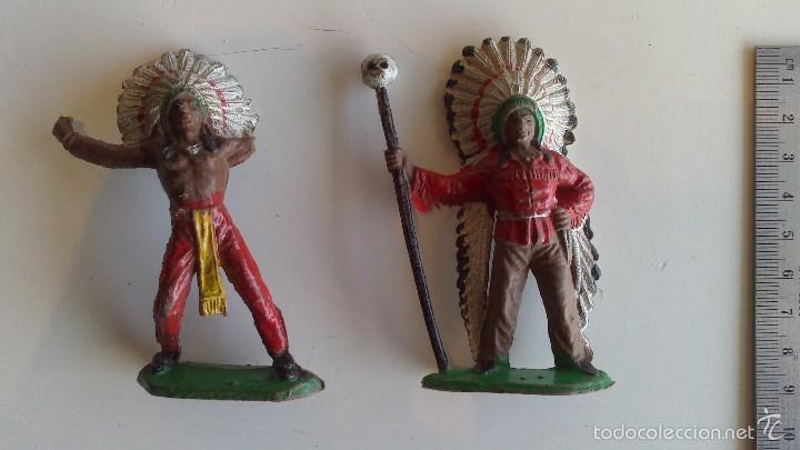 Figuras de goma y PVC: Lote de 2 indios comansi, original a&ntilde;os 60 - Foto 1