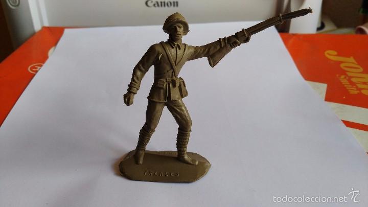 Figuras de goma y PVC: figura comansi frances - Foto 1