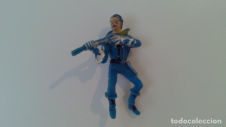 Figuras de goma y PVC: Federales comansi, original a&ntilde;os 60. - Foto 1