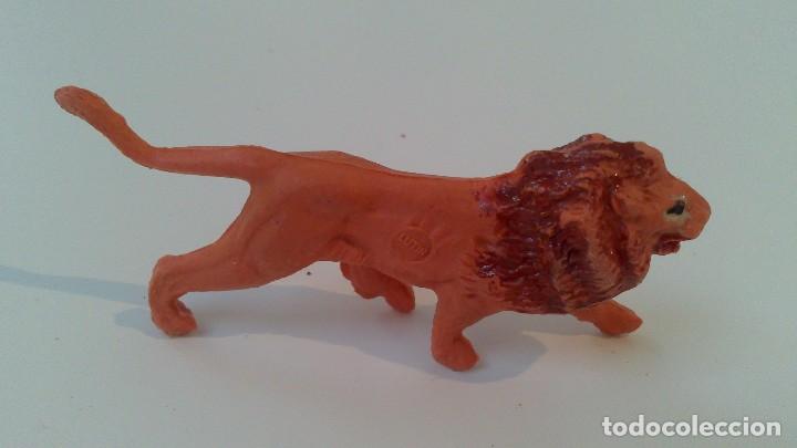 Figuras de goma y PVC: leon lutin, a&ntilde;os 60 - Foto 1