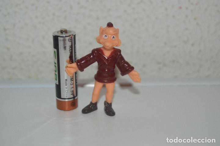 Figuras de goma y PVC: MU&Ntilde;ECO Figura sylvan el valiente danone ncm2 - Foto 1