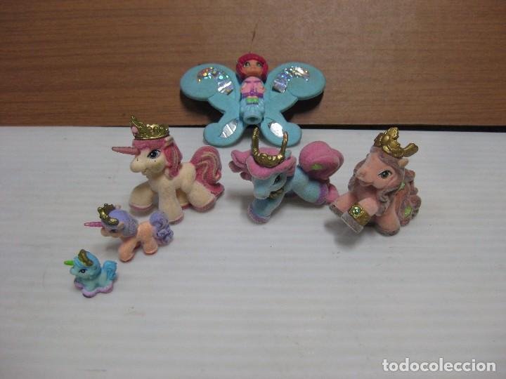 Figuras de goma y PVC: 5 PONYS Y MARIPOSA. - Foto 1