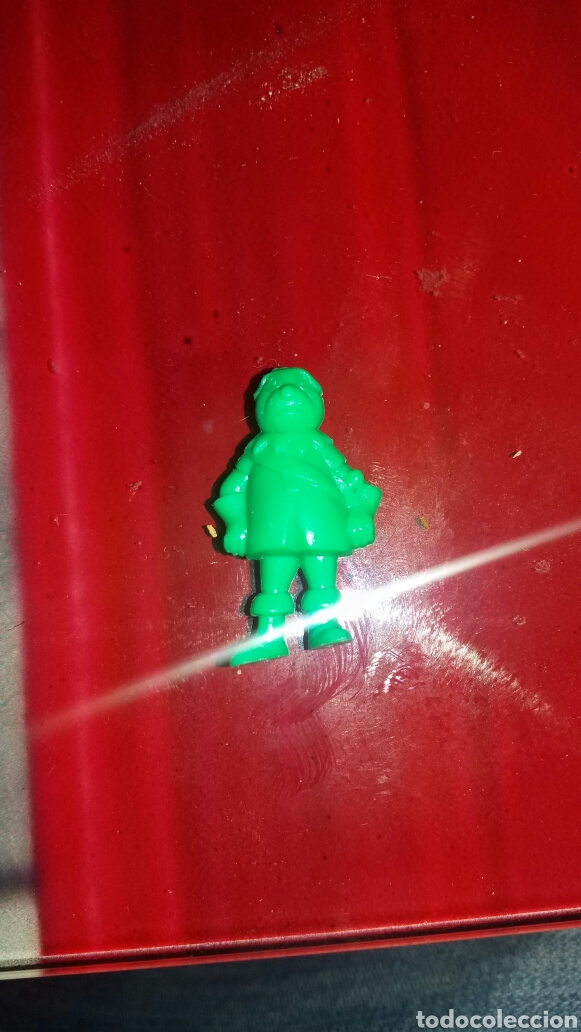 Figuras de goma y PVC: Figura dunkin de darta&ntilde;an - Foto 1