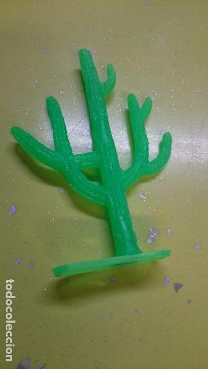 Figuras de goma y PVC: CACTUS VERDE DE COMANSI - Foto 2