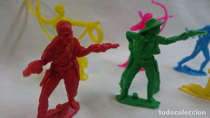 Figuras de goma y PVC: LOTE DE FIGURAS INDIOS Y VAQUEROS - Foto 4