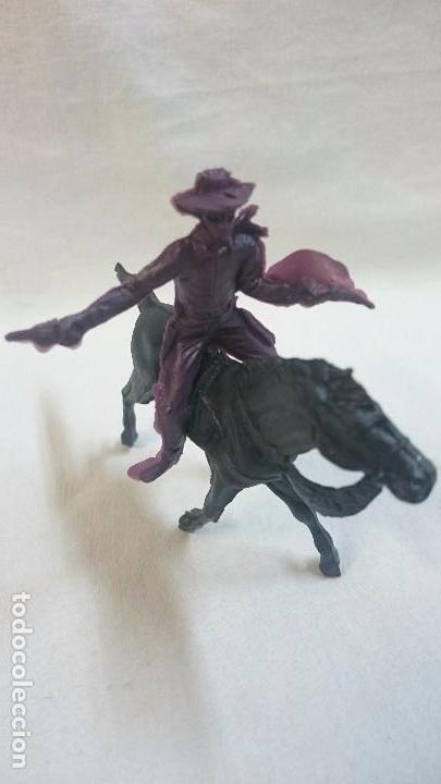 Figuras de goma y PVC: VAQUERO A CABALLO PIPERO - Foto 1