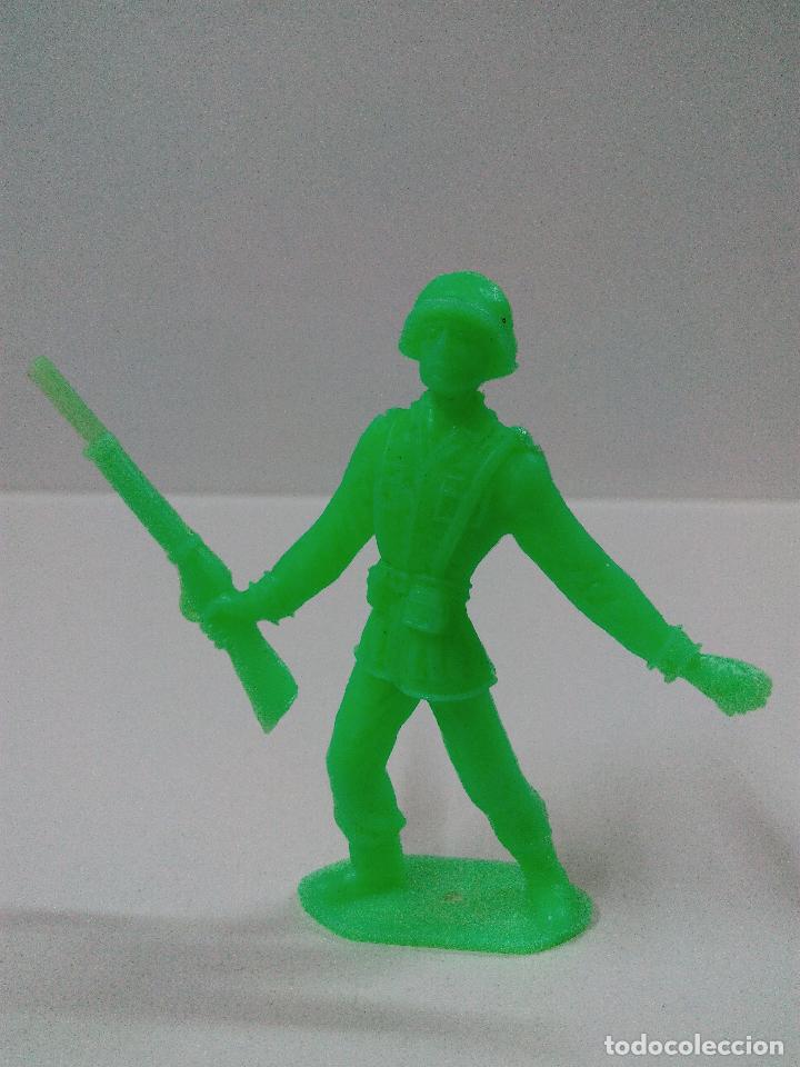 Figuras de goma y PVC: SOLDADO ESPA&Ntilde;OL . COMANSI . MONOCOLOR - Foto 1