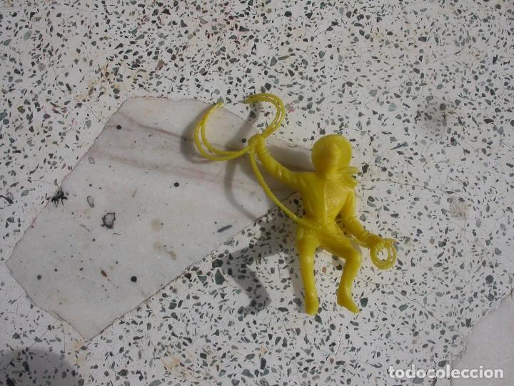 Figuras de goma y PVC: FIGURA COMANSI - Foto 1