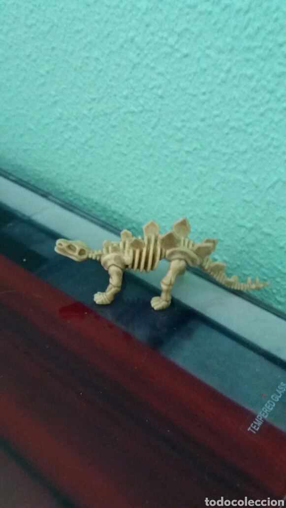 Figuras de goma y PVC: Esqueleto  de dinosaurio - Foto 1