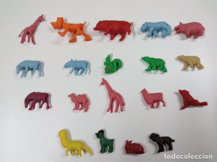 Figuras de goma y PVC: LOTE VARIADO DE FIGURITAS DUNKIN - Foto 5