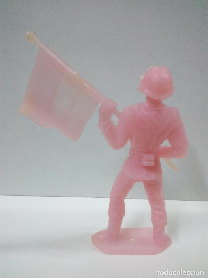 Figuras de goma y PVC: SOLDADO ESPA&Ntilde;OL ABANDERADO . COMANSI . MONOCOLOR - Foto 2
